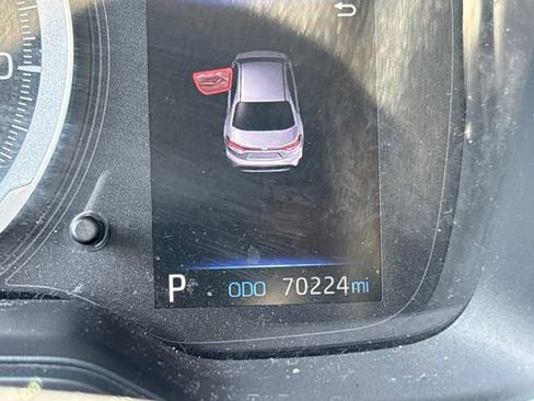 Used 2020 Toyota Corolla LE FWD image 7