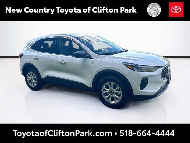 Used 2024 Ford Escape Active AWD/4WD image 1