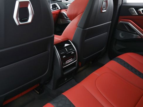 Used 2025 BMW X6 M Competition w/ Executive Package image 33