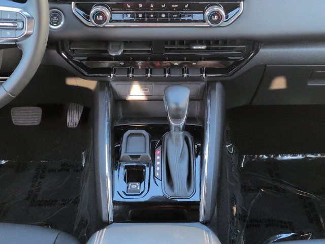 Used 2024 GMC Canyon Elevation w/ Elevation Premium Package RWD image 18