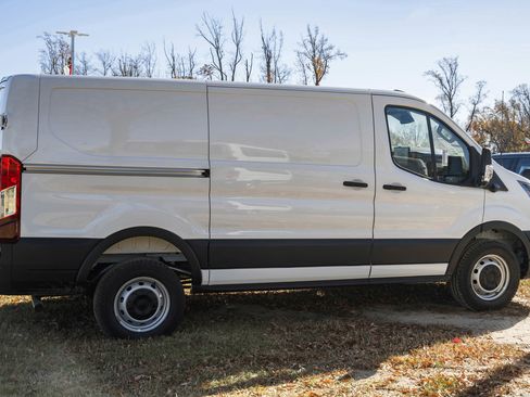 New 2026 Ford Transit 250 Low Roof RWD image 3