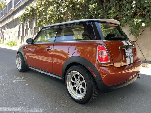 Used 2012 MINI Cooper Hardtop FWD image 9