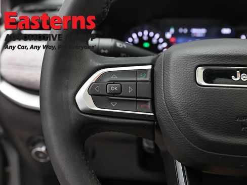 Used 2023 Jeep Compass Latitude w/ Sun and Sound Group AWD/4WD image 15