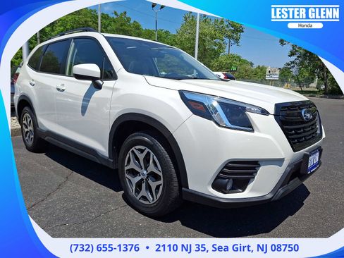 Used 2023 Subaru Forester Premium AWD/4WD image 1