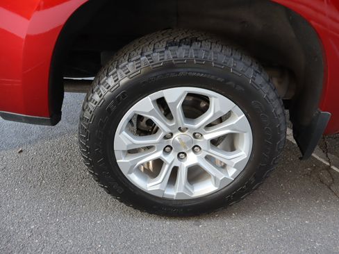 Used 2023 Chevrolet Silverado 1500 LTZ w/ Z71 Off-Road Package AWD/4WD image 39