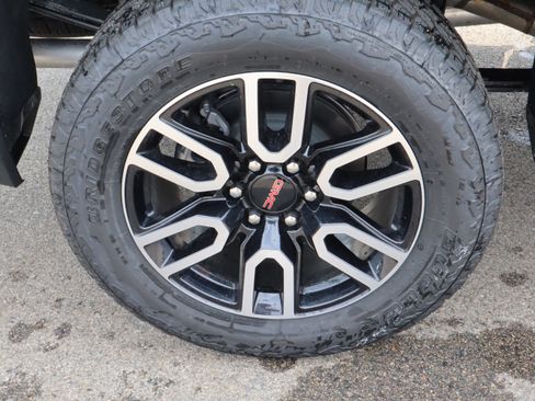 New 2026 GMC Sierra 1500 AT4 w/ AT4 Premium Package AWD/4WD image 17