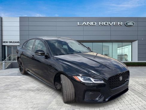 Used 2024 Jaguar XF R-Dynamic SE RWD image 5