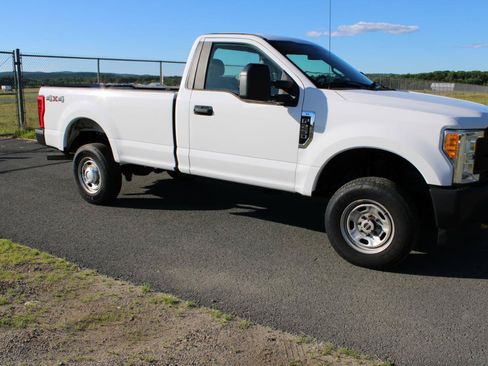 Used 2017 Ford F250 XL w/ Snow Plow Prep Package AWD/4WD image 4