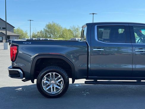 Used 2021 GMC Sierra 1500 SLT w/ SLT Convenience Package AWD/4WD image 5