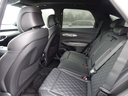 New 2025 Genesis GV70 3.5T Sport w/ Sport Advanced Package image 14