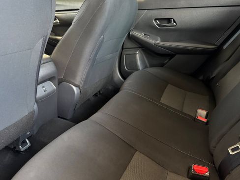 Used 2024 Nissan Sentra SV FWD image 12