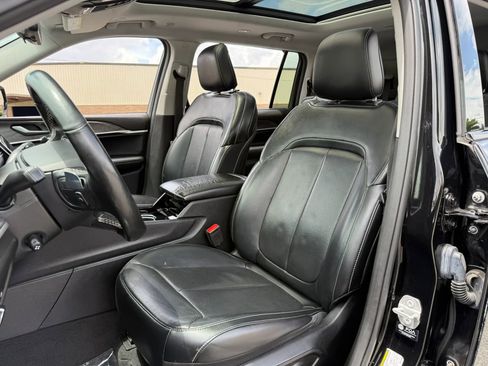 Used 2021 Jeep Grand Cherokee L Limited w/ Luxury Tech Group II AWD/4WD image 27