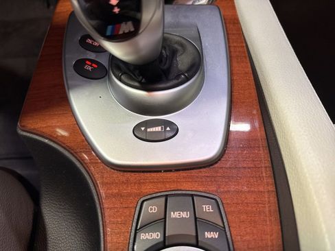 Used 2010 BMW M5 RWD image 37