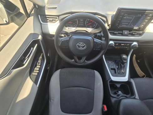 Used 2021 Toyota RAV4 XLE AWD/4WD image 11