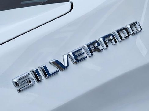 Used 2024 Chevrolet Silverado 1500 LT AWD/4WD image 13