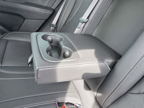 Used 2023 Buick Envision Essence image 18