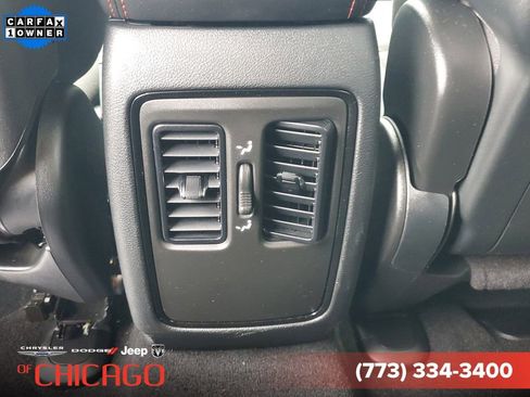 Used 2025 Dodge Durango GT RWD image 13