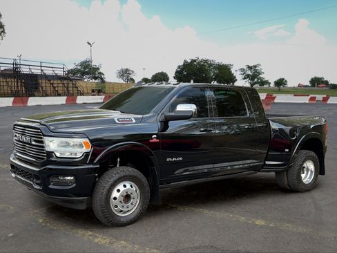Used 2022 RAM 3500 Laramie AWD/4WD image 5