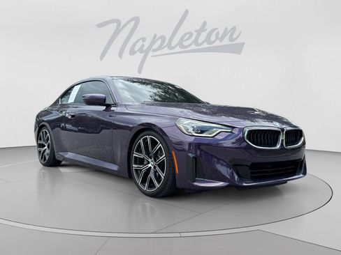 Used 2023 BMW 230i Coupe w/ Premium Package RWD image 3