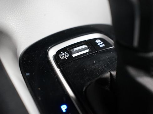 Used 2024 Toyota Corolla SE FWD image 21