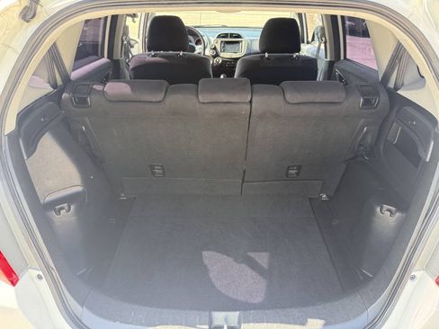 Used 2010 Honda Fit Sport image 21