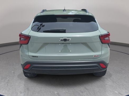 Used 2024 Chevrolet Trax RS w/ Sunroof Package FWD image 6