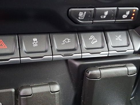 Used 2021 GMC Sierra 2500 Denali w/ Denali Ultimate Package image 28