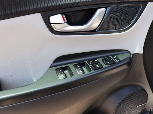 Used 2022 Hyundai Kona Limited FWD image 37