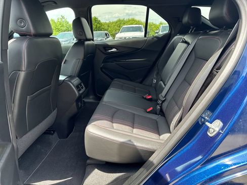 Certified 2023 Chevrolet Equinox RS FWD image 28