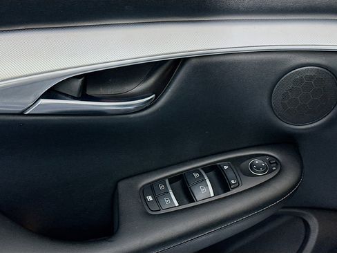 Used 2019 INFINITI QX50 Luxe w/ Navigation Package image 15