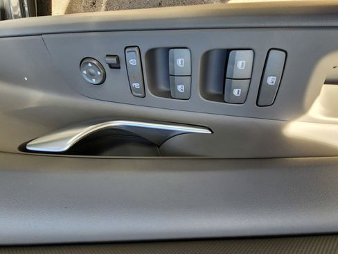 New 2026 Hyundai Elantra Sport image 9