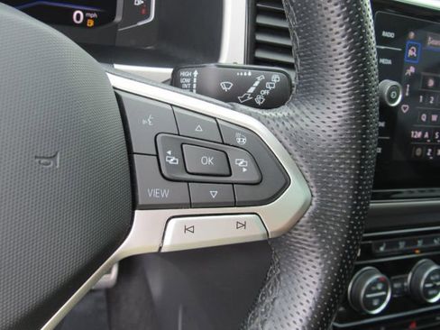 Used 2022 Volkswagen Atlas SEL R-Line image 35