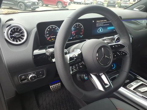 New 2026 Mercedes-Benz GLA 35 AMG 4MATIC image 16