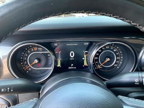 Used 2022 Jeep Gladiator Sport AWD/4WD image 13