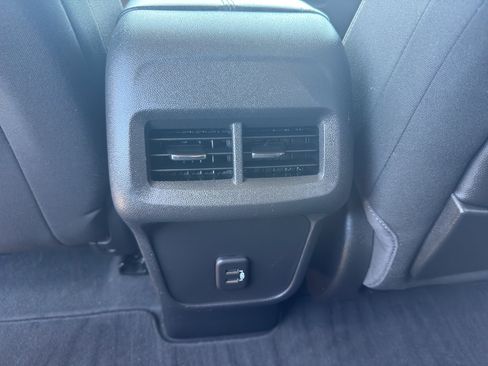 Used 2022 GMC Terrain SLE w/ Driver Convenience Package AWD/4WD image 31