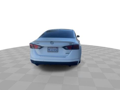 Used 2023 Nissan Altima 2.0 SR FWD image 7