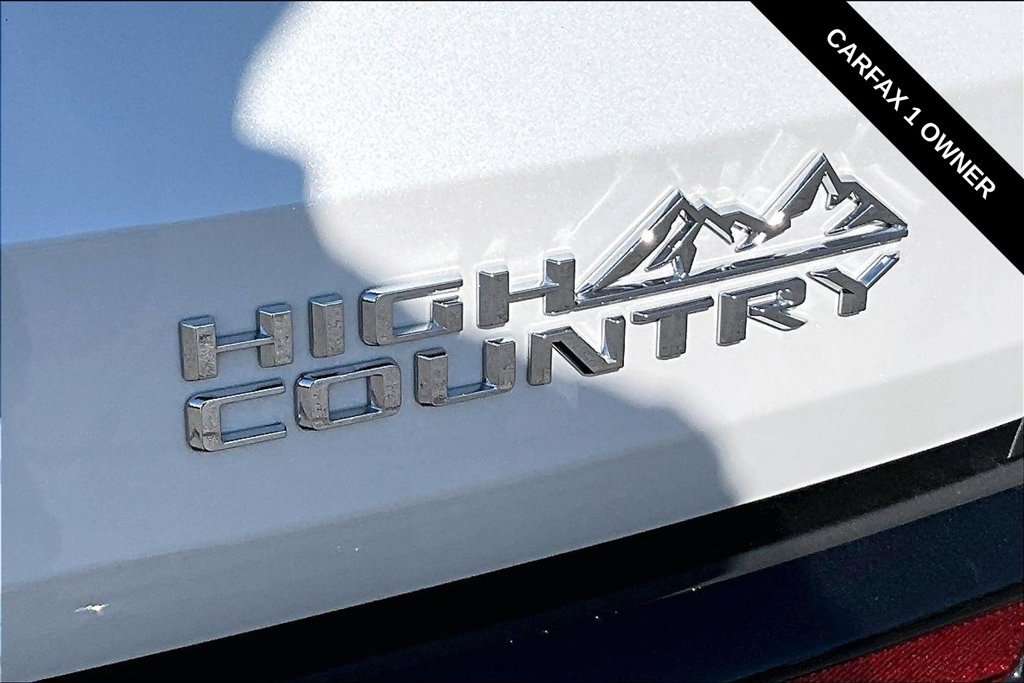 Used 2025 Chevrolet Traverse High Country FWD image 23