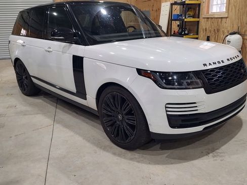Used 2018 Land Rover Range Rover HSE image 1