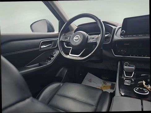 Used 2021 Nissan Rogue SV image 15