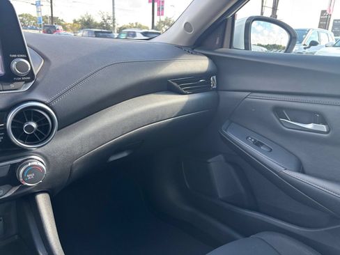 Used 2025 Nissan Sentra SV FWD image 32