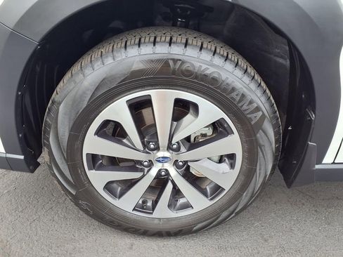 Certified 2025 Subaru Outback Premium w/ Popular Package #1A image 16