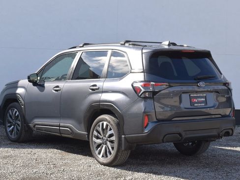 Used 2025 Subaru Forester Touring w/ Popular Package - Touring AWD/4WD image 41
