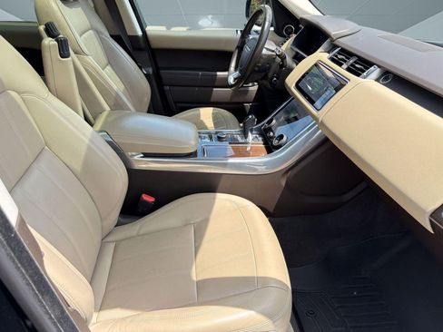 Used 2019 Land Rover Range Rover Sport HSE AWD/4WD image 29