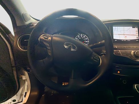 Used 2017 INFINITI QX60 Luxe w/ Premium Plus Package image 18