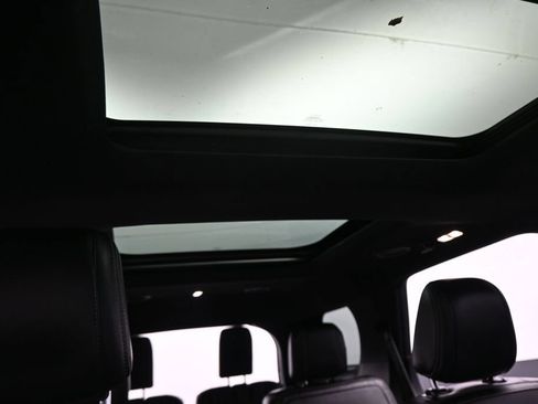 Used 2018 Ford Explorer Limited w/ Equipment Group 301A FWD image 19