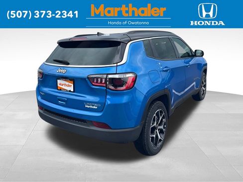 Used 2025 Jeep Compass Limited AWD/4WD image 5