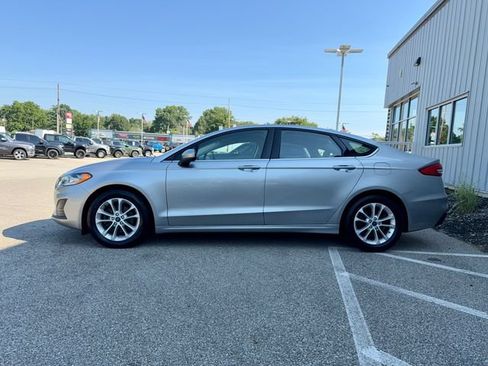 Used 2020 Ford Fusion SE FWD image 4