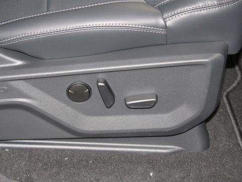 New 2026 Ford Expedition Platinum image 28