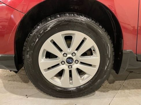 Used 2017 Subaru Outback 2.5i Premium image 13