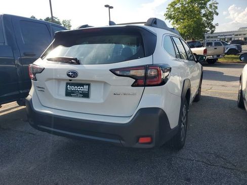 Used 2024 Subaru Outback AWD/4WD image 10